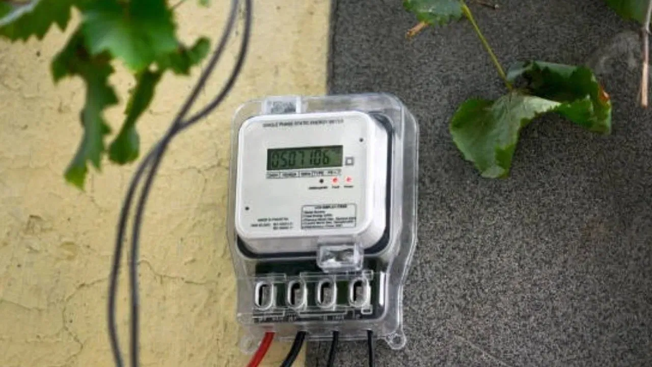 वीज बिल कमी आणि वीज वाचण्यासाठी खास ट्रिक्स.. झोपण्यापूर्वी करा ‘या’ 4 गोष्टी