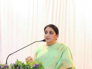 महिलांसाठी सर्वात मोठी खुशखबर! ऑफिसवरून लवकर मिळणार सुट्टी; सुनेत्रा पवार यांची थेट घोषणा!