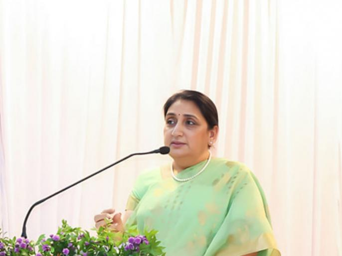 महिलांसाठी सर्वात मोठी खुशखबर! ऑफिसवरून लवकर मिळणार सुट्टी; सुनेत्रा पवार यांची थेट घोषणा!