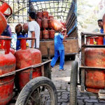 आता तक्रार कुणाकडे करायची? घरपोच सेवा बंद आता गॅस बुकिंगचे नंबरही बंद, नागरिकांचा मोठा संताप