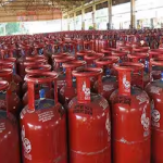 तुमच्या शहरात LPG गॅस सिलिंडरची किंमत किती? बुकिंग करण्याआधी दर जाणून घ्याच